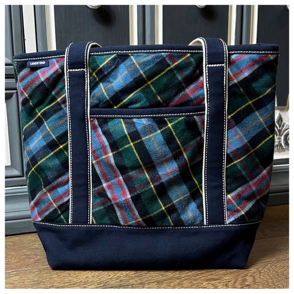 Lands End Canvas Open Tote Bag & Wristlet - Picture 2 of 16